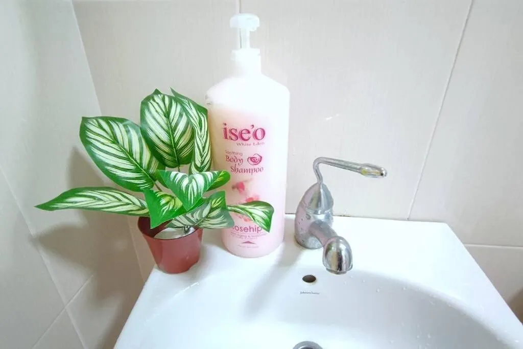 Apartment Yolo Budget Condo Netflix Wifi 2.0 Kuala Lumpur Malaysia