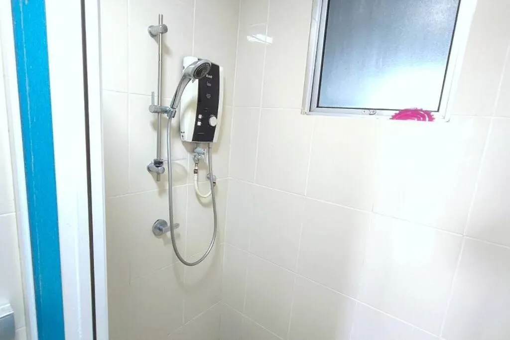 Yolo Budget Condo Netflix Wifi 2.0 Kuala Lumpur
